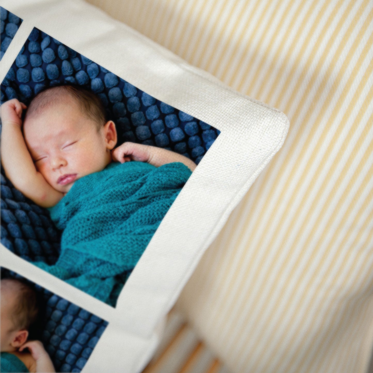 Coussin Naissance Beige naturel Multi-photos Coeur Fushia photo N° 3