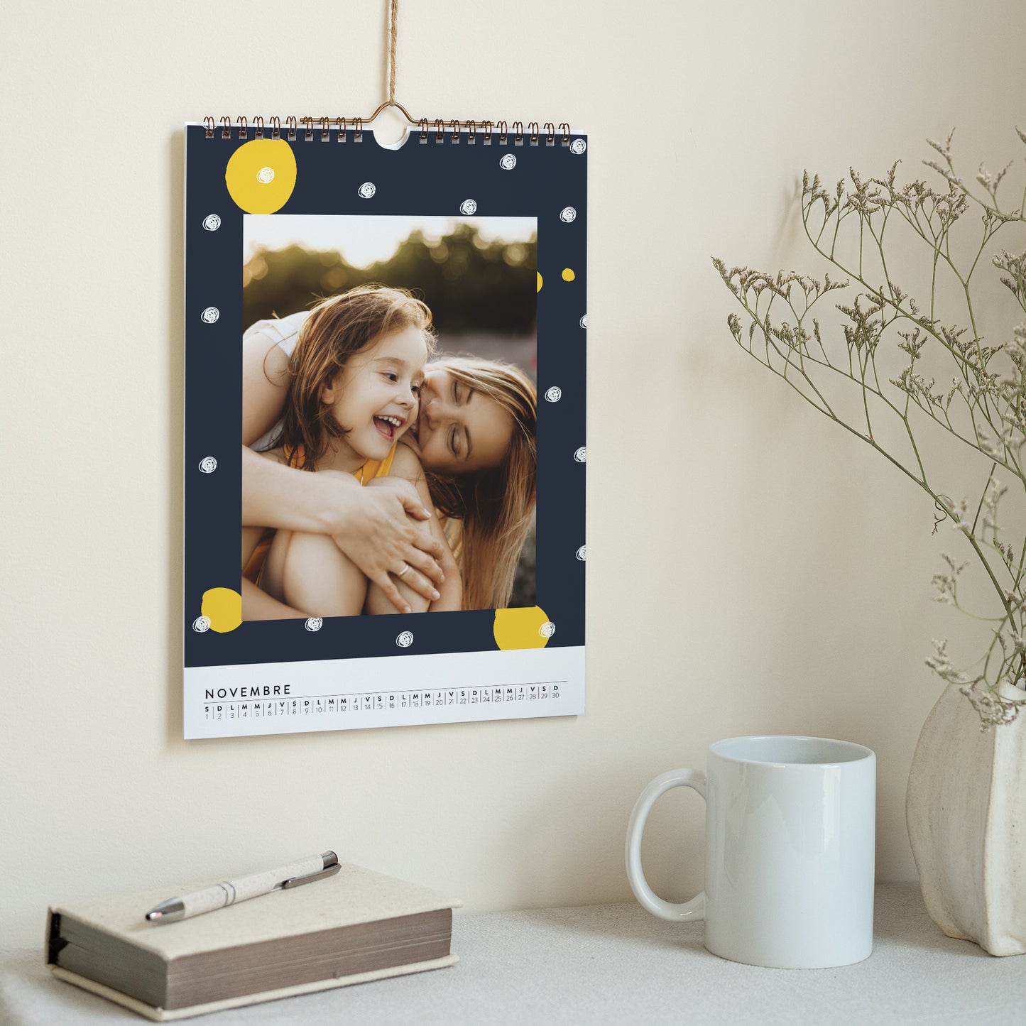 Calendrier Fin d'année Mural A4 Jaune et Noir photo N° 3