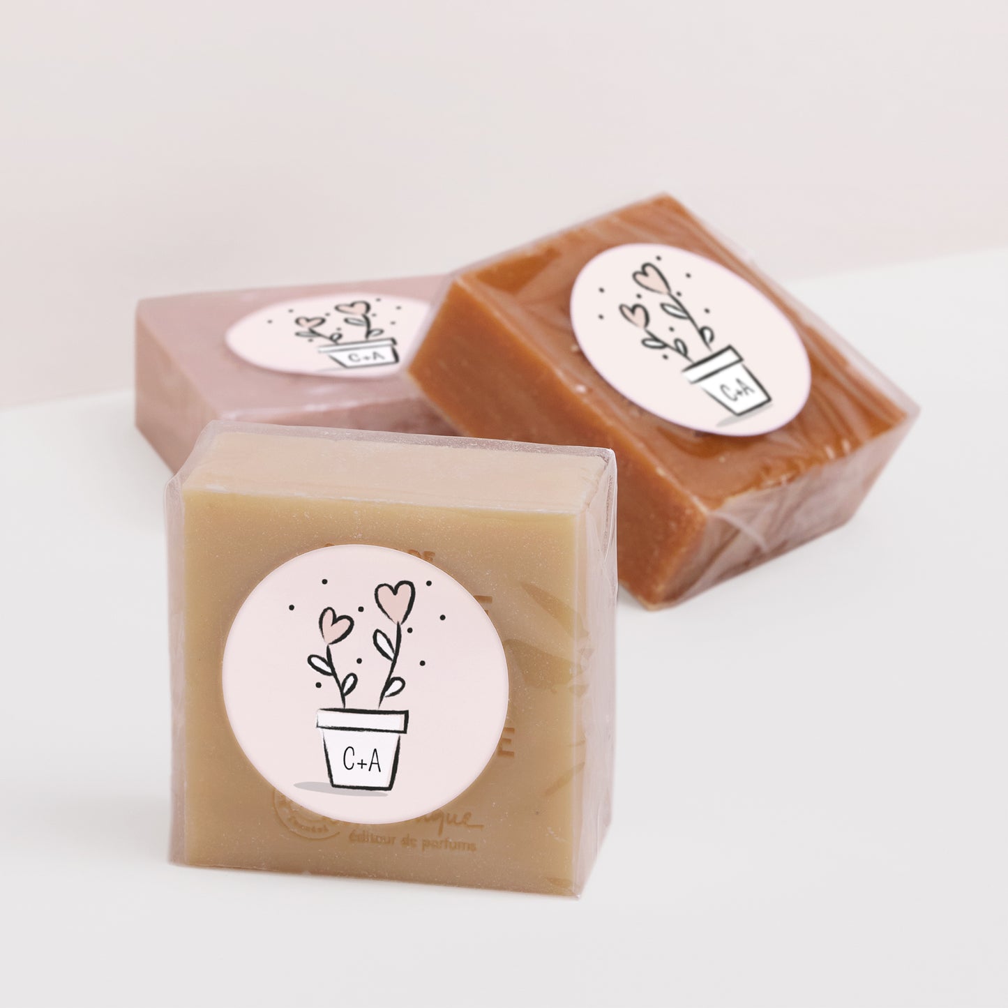 Sticker Mariage Rond 2 coeurs photo N° 2
