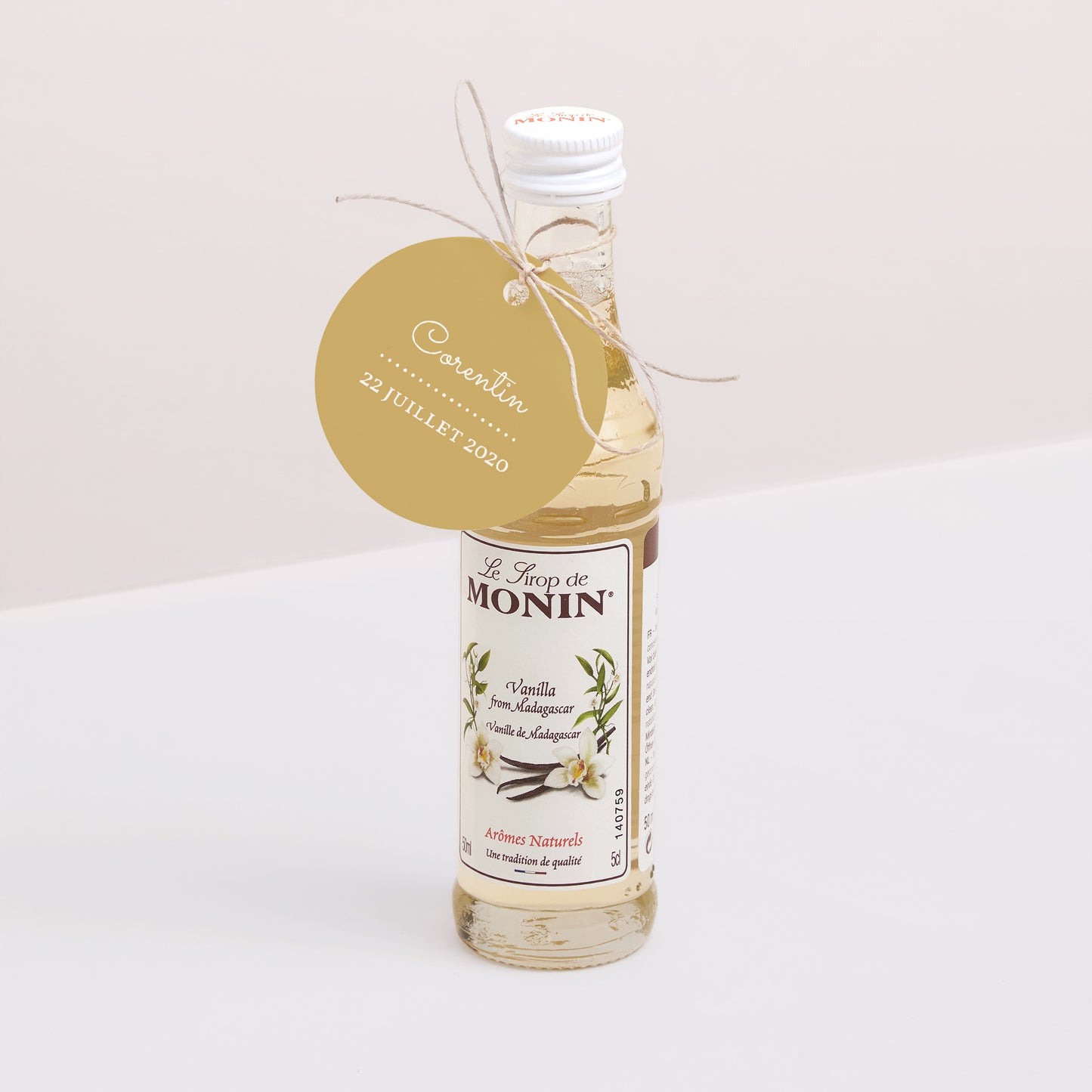 Etiquette perforée Naissance Ronde Culotte courte photo N° 3