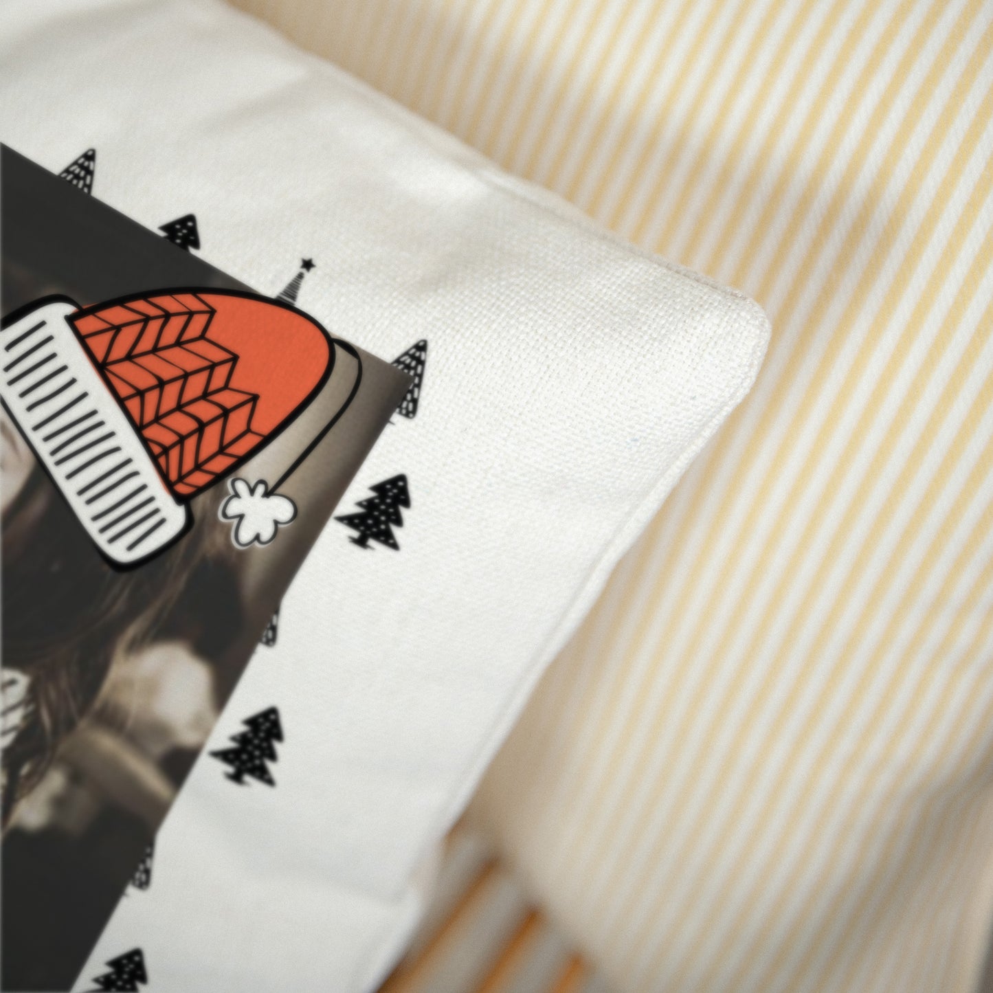 Coussin Fin d'année Beige naturel Jolis Sapins photo N° 3