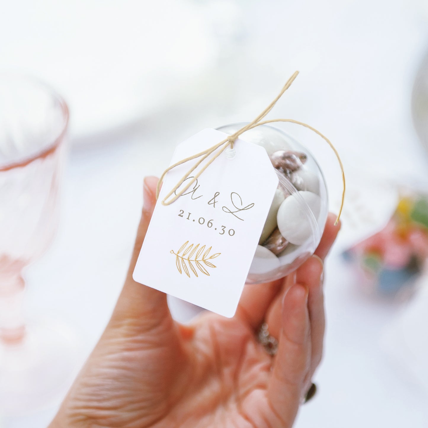 Boîte à dragées Mariage boule avec étiquette fanion Couronne Dorée photo N° 3