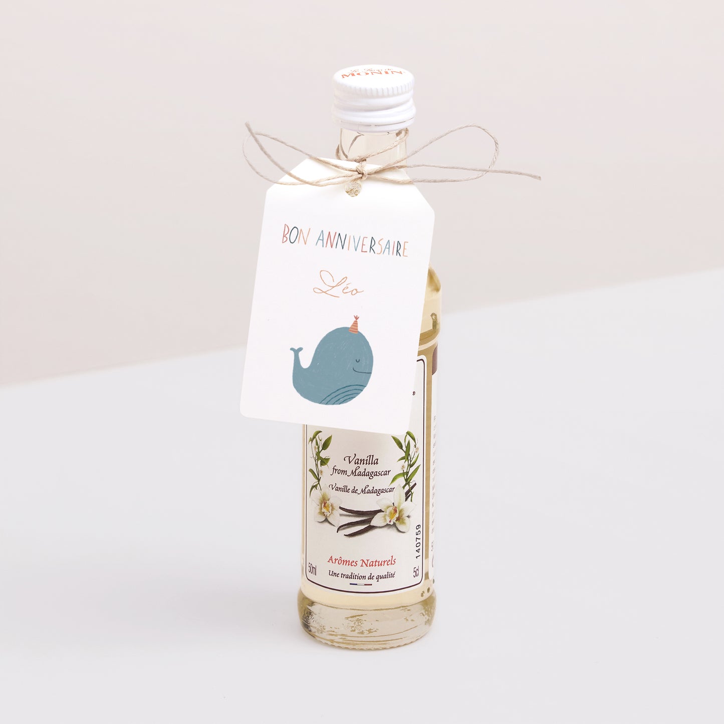 Etiquette perforée Anniversaire Enfant Fanion Jolie Baleine photo N° 3