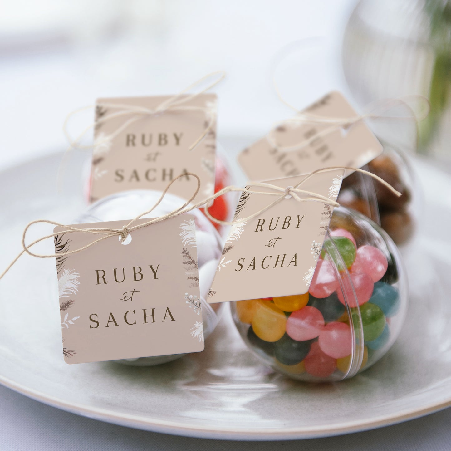 Boîte à dragées Mariage boule avec étiquette carrée Bohème floral photo N° 2