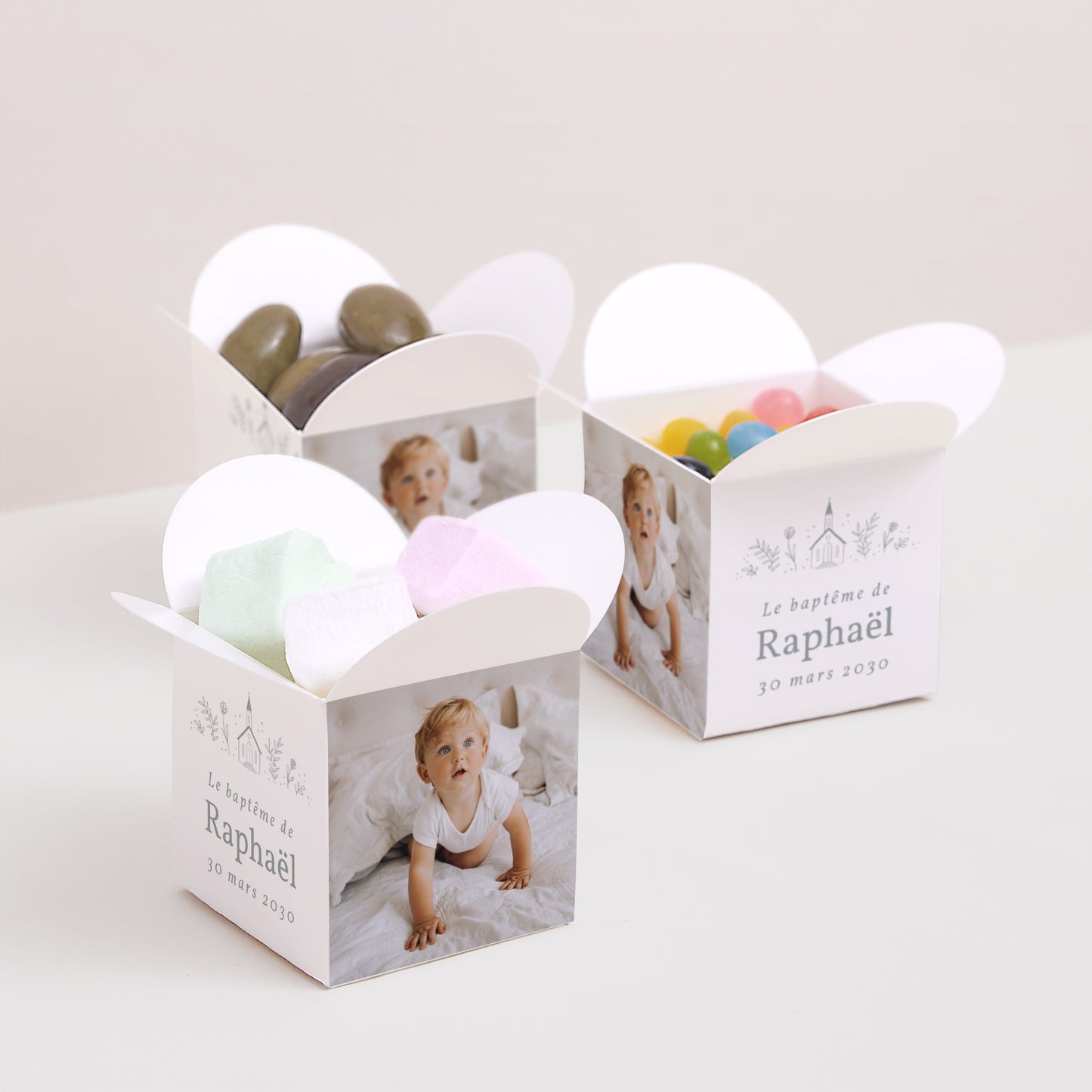 Boîte à dragées Baptême Ouverture papillon Eglise crayonnée photo N° 3