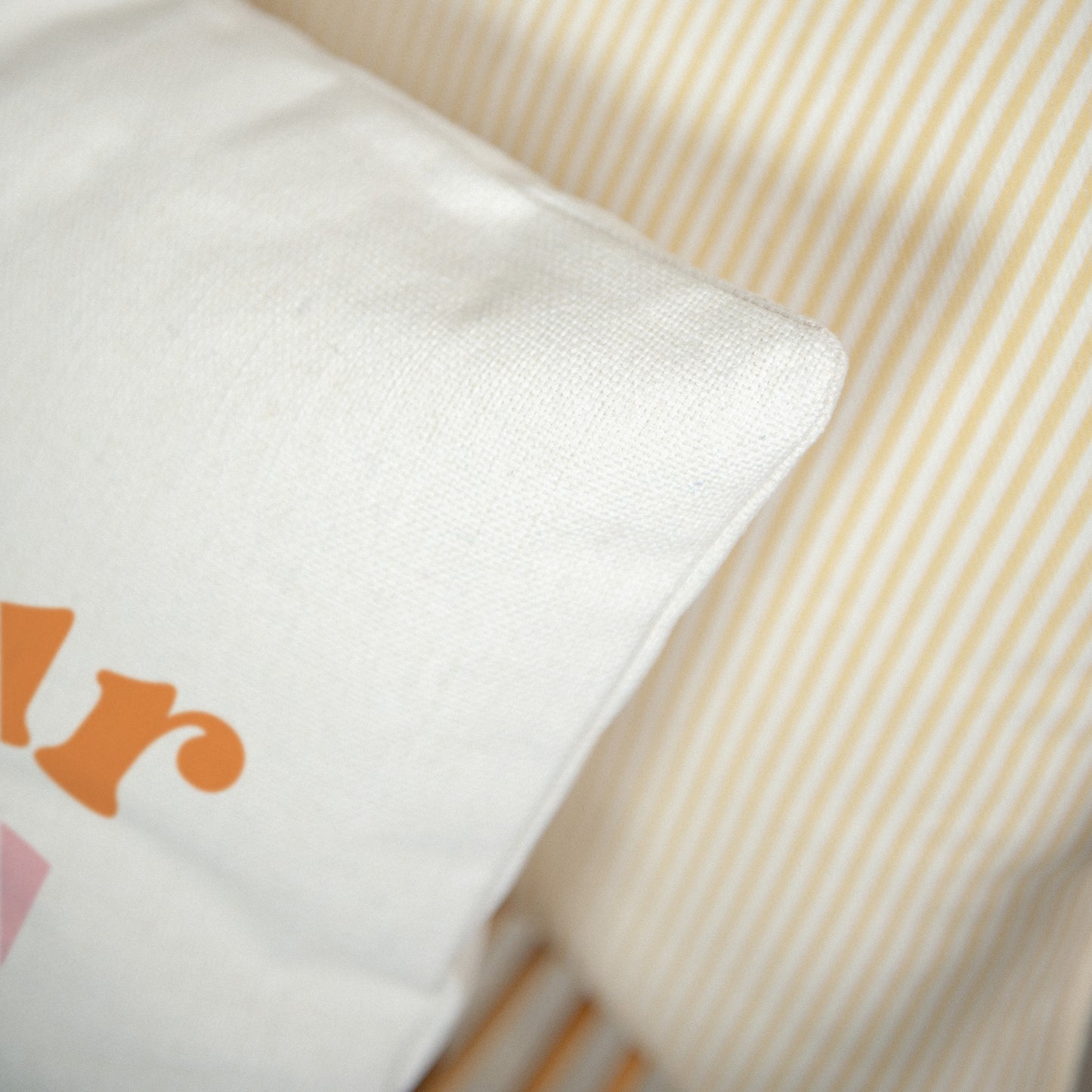 Coussin Objets Beige naturel Cœur sur vous photo N° 3