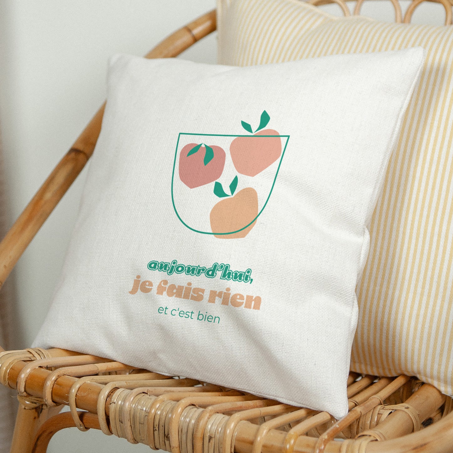 Coussin Objets Beige naturel La pêche photo N° 1