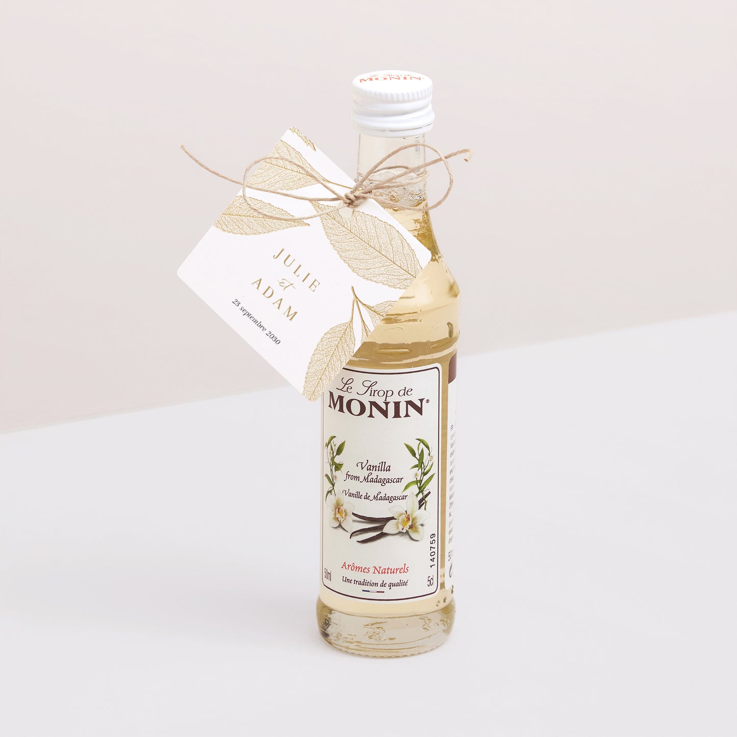 Etiquette perforée Mariage Carrée feuilles dorées photo N° 3