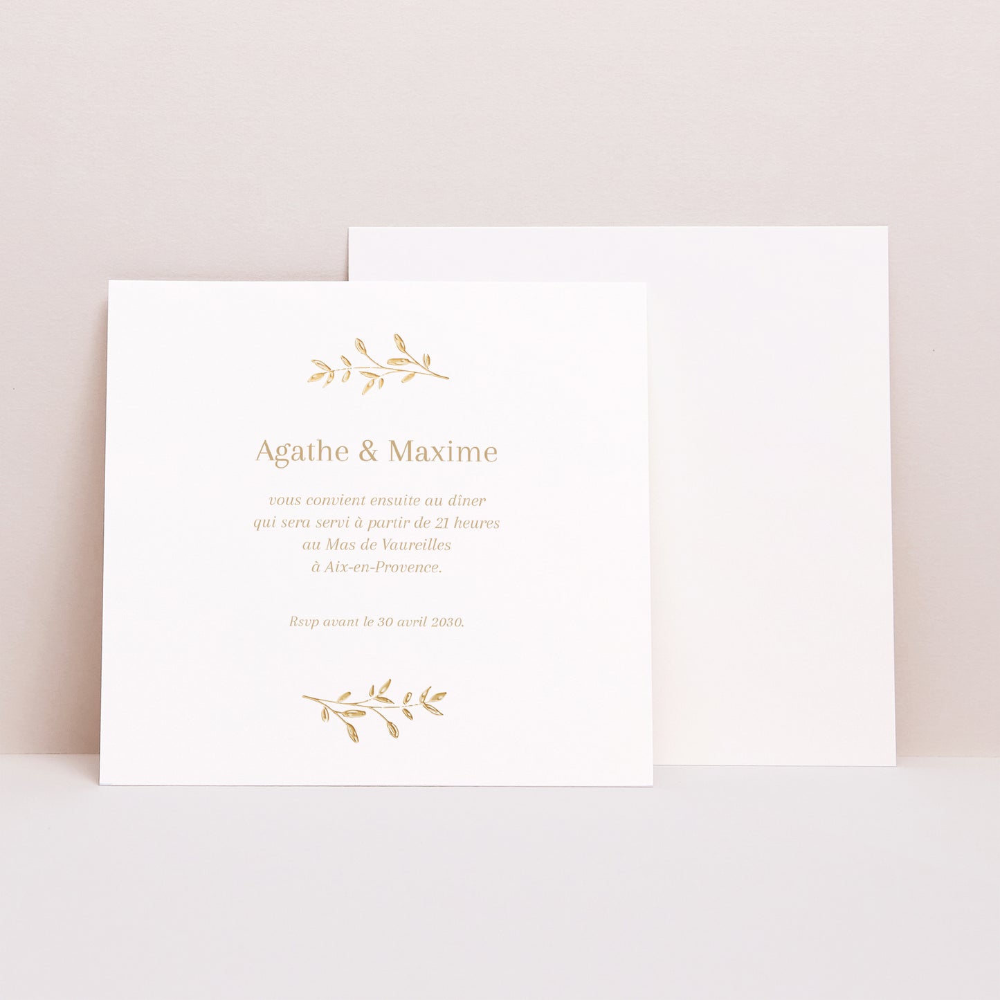 Invitations Mariage Carré couronne florale dorée photo N° 1