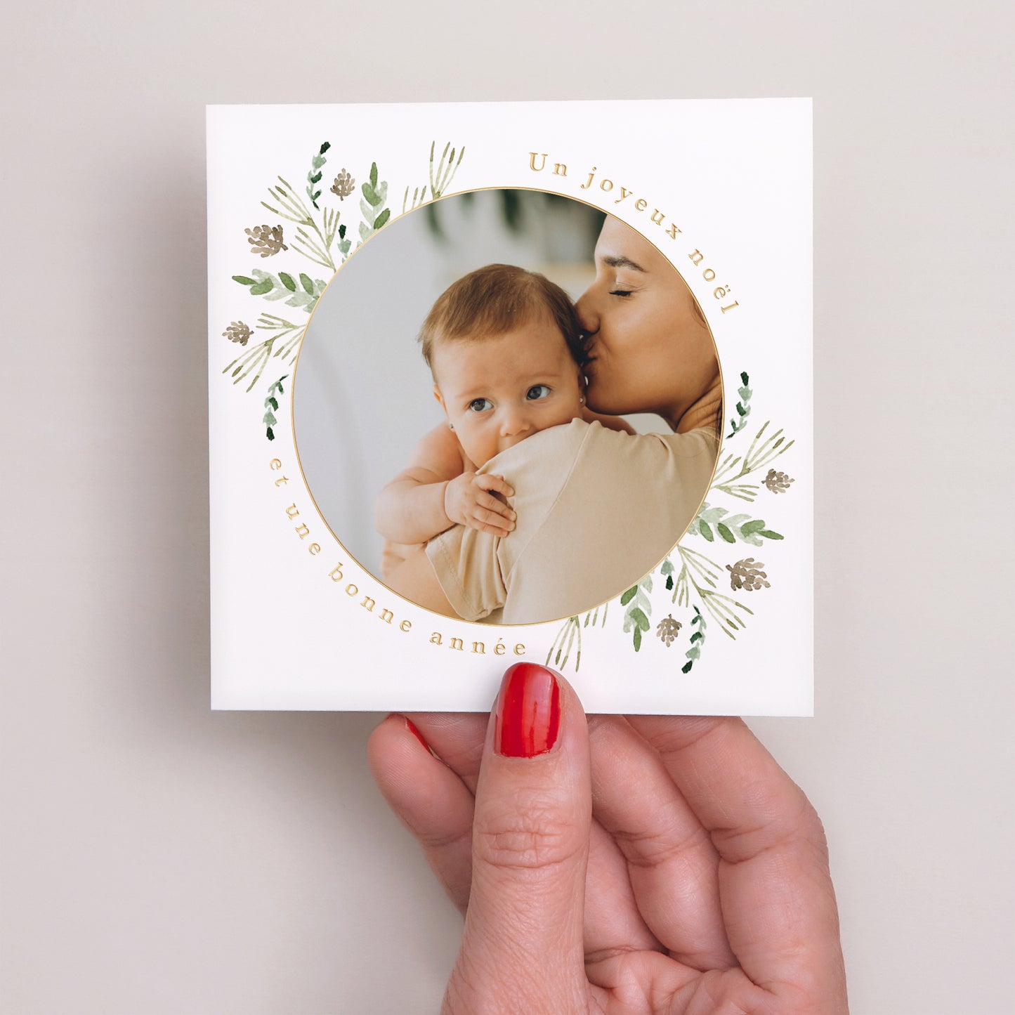 Carte de Noel Fin d'année Carré Pomme de pin et texte doré photo N° 2