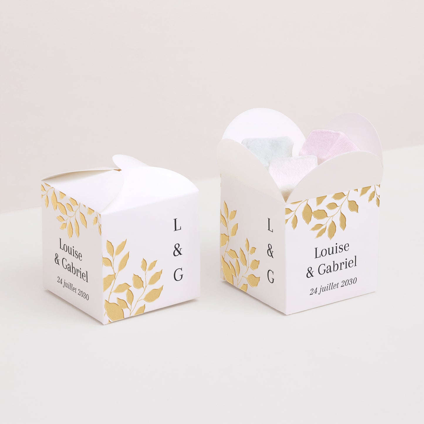 Boîte à dragées Mariage Ouverture papillon feuillage doré photo N° 2