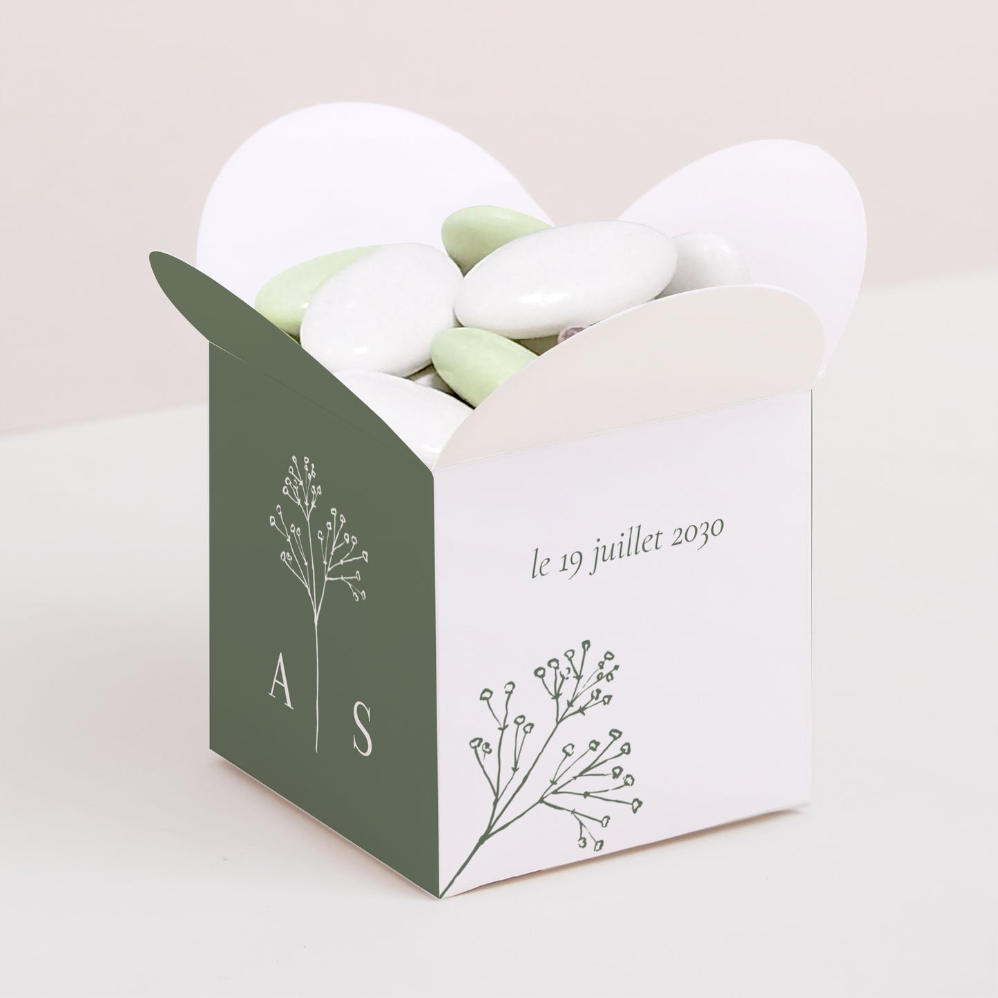 Boîte à dragées Mariage Ouverture papillon Gypsophile silouhette photo N° 1