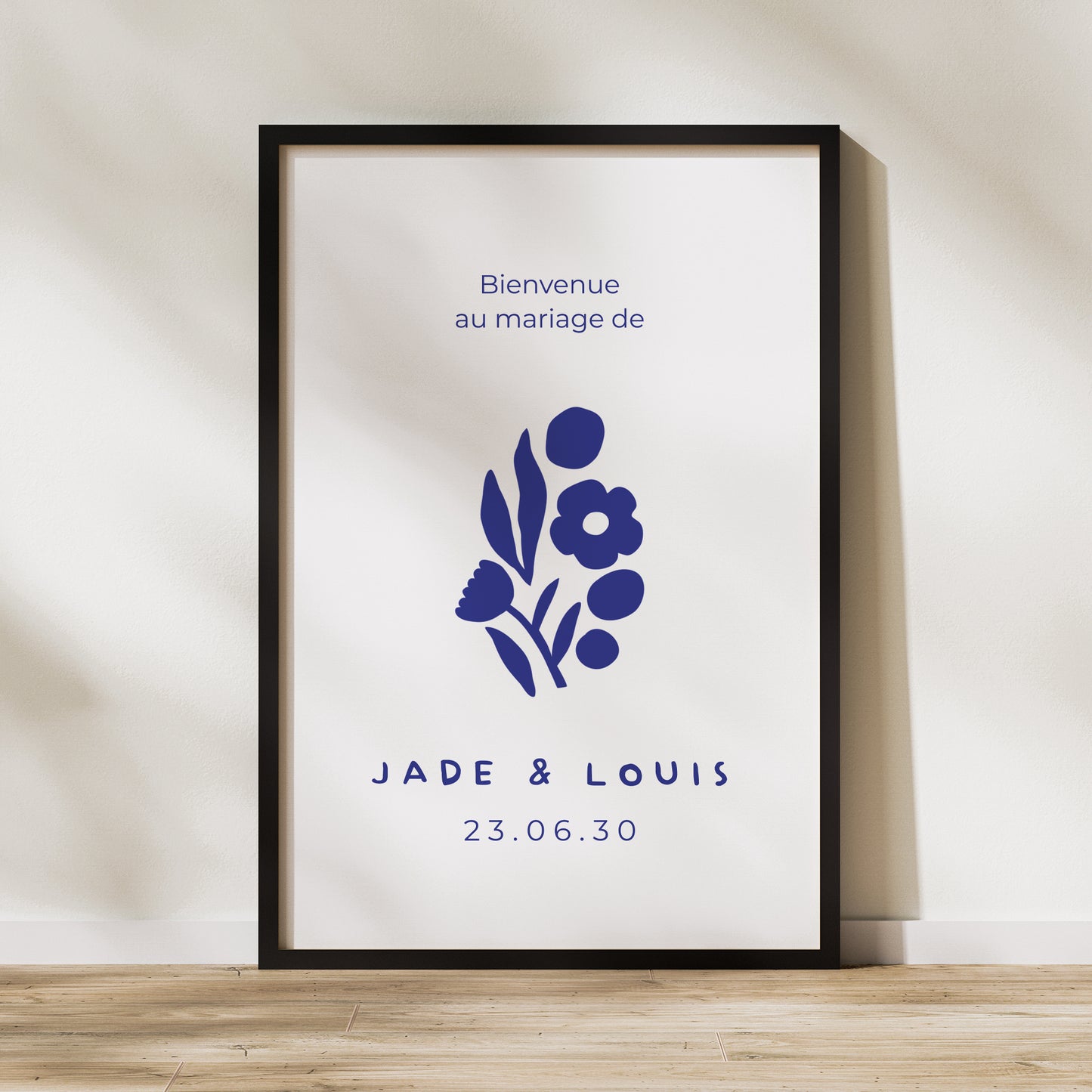 Panneau bienvenue Mariage Portrait 60 x 90 cm Bleu Majorelle photo N° 1