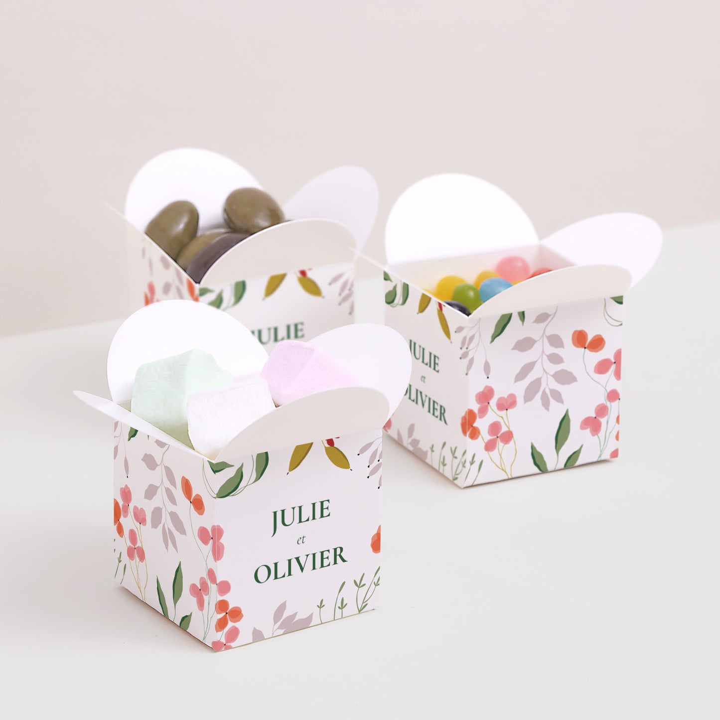 Boîte à dragées Mariage Ouverture papillon Encadré végétal III photo N° 3