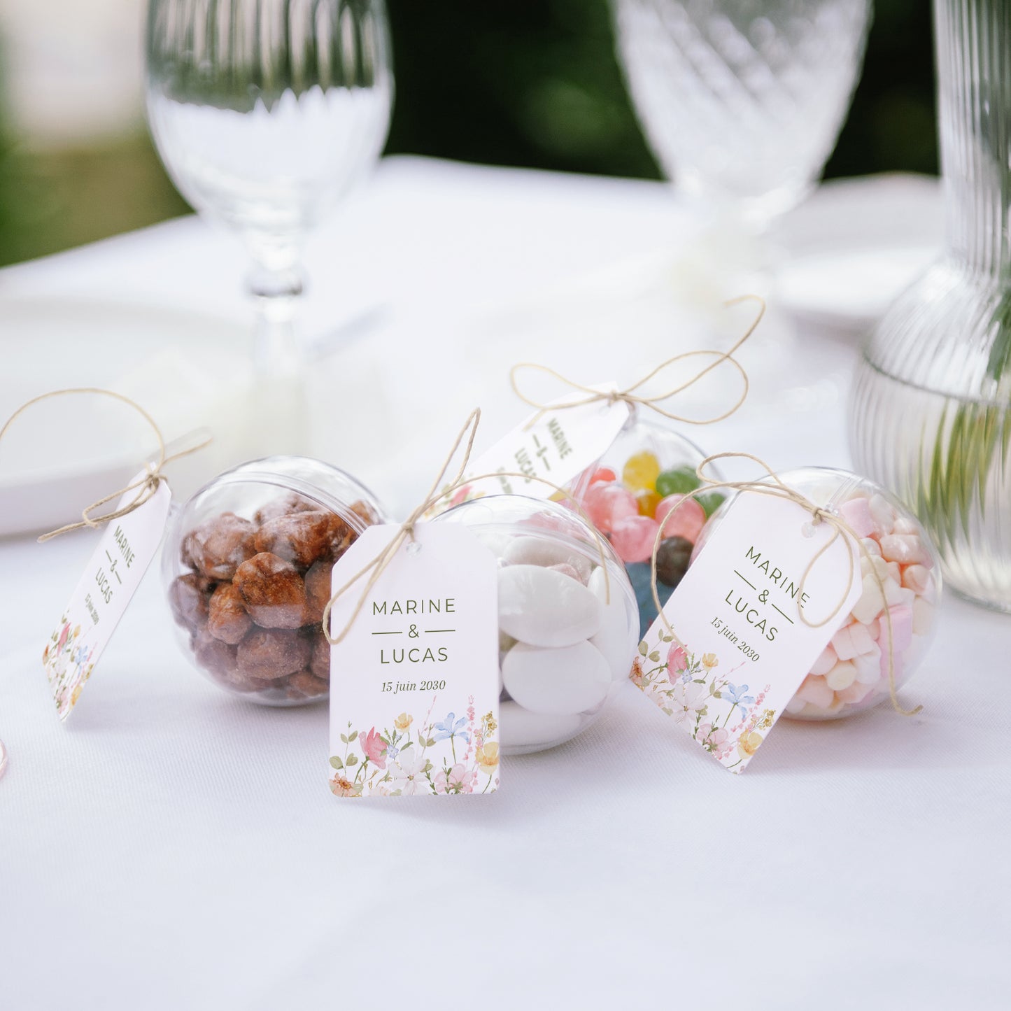 Boîte à dragées Mariage boule avec étiquette fanion Couronne de fleurs sauvages photo N° 2