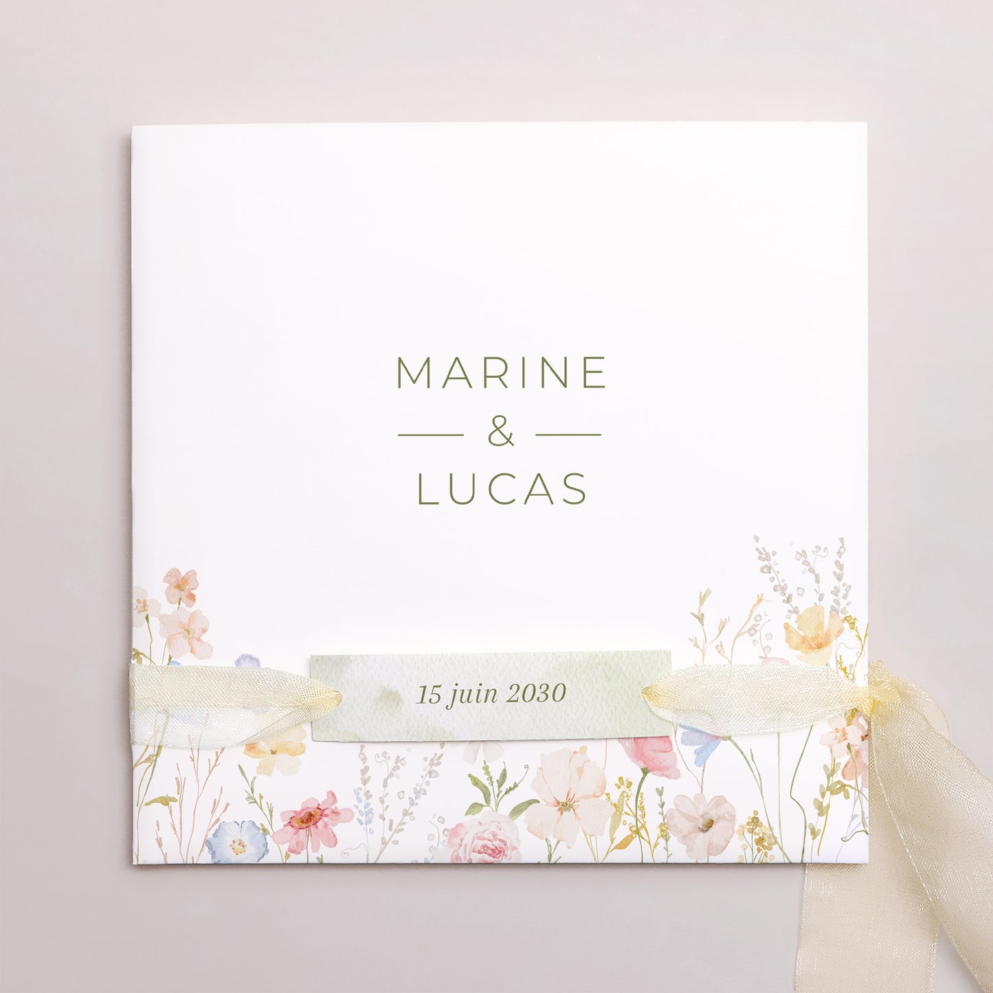 Faire-part Mariage Pochette carrée, 3 cartes, étiquette Couronne de fleurs sauvages photo N° 1
