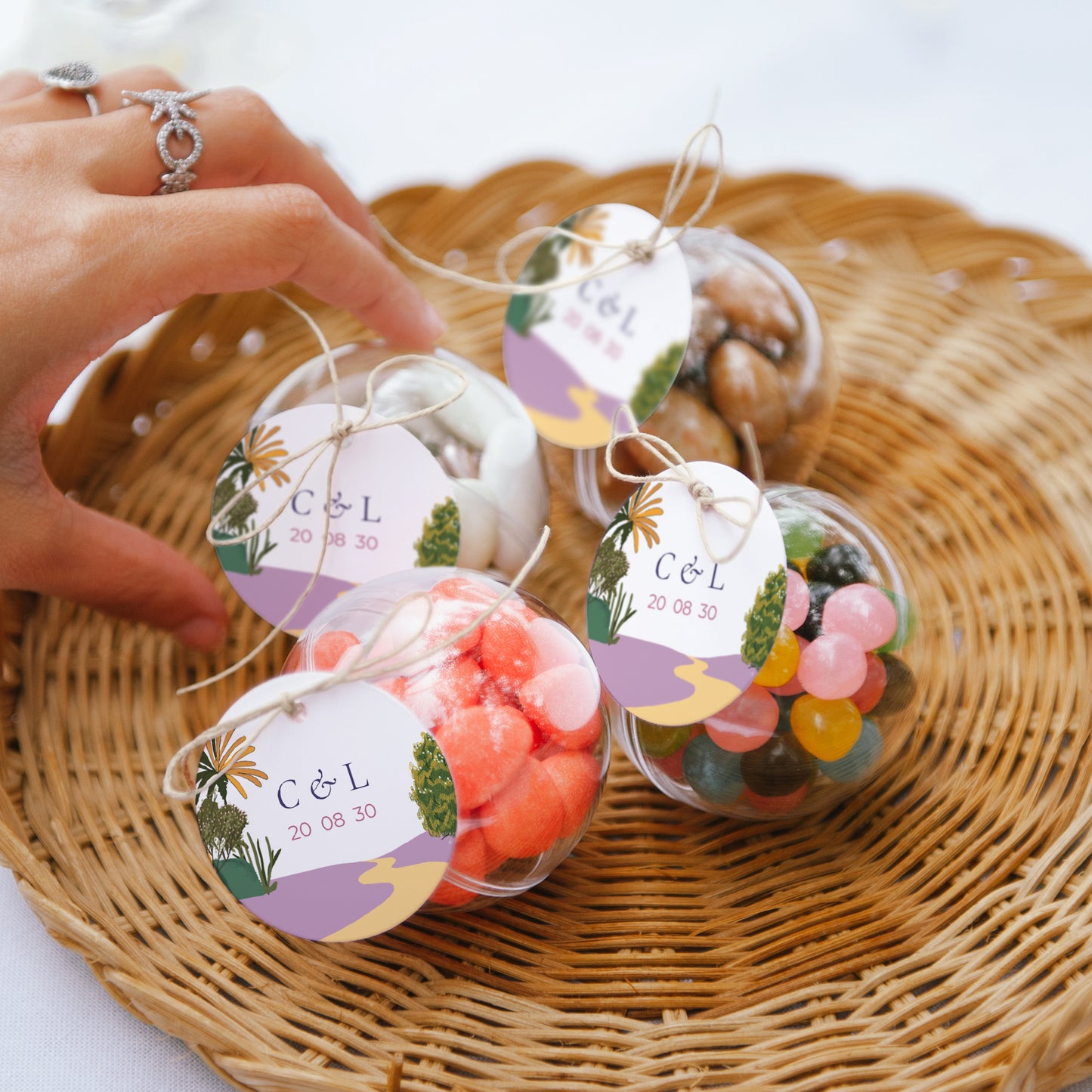 Boîte à dragées Mariage boule avec étiquette ronde Flâneurs photo N° 2