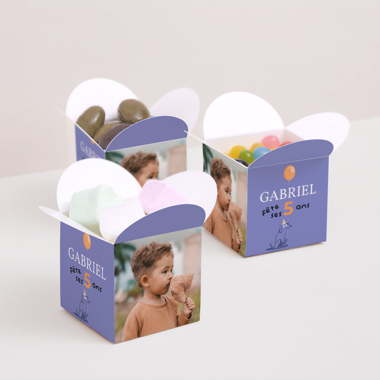 Boîte à bonbons Anniversaire Enfant Ouverture papillon Le chien bleu photo N° 3