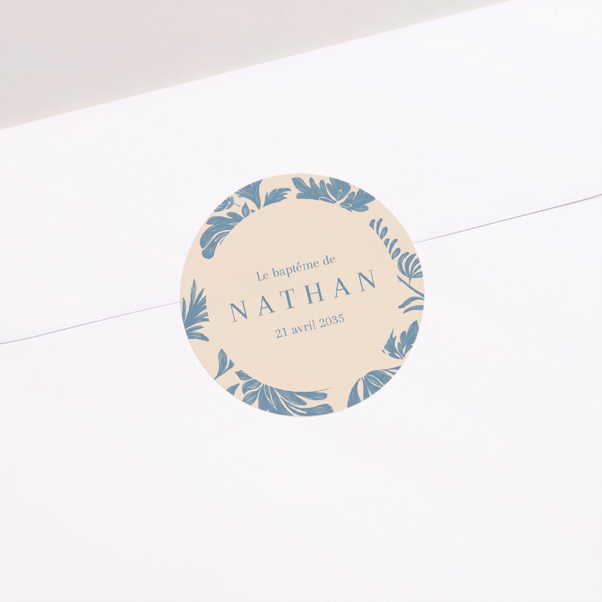 Sticker Baptême Rond Fleurs crayonnées bleues photo N° 1