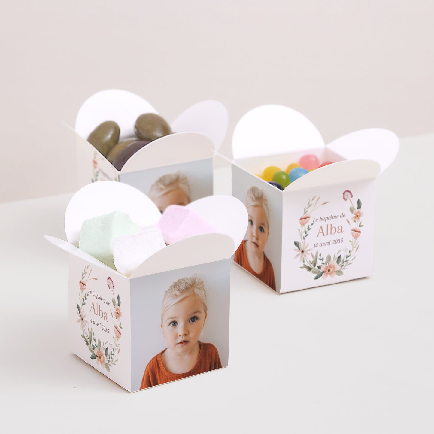 Boîte à dragées Baptême Ouverture papillon Couronne de fleurs photo N° 3