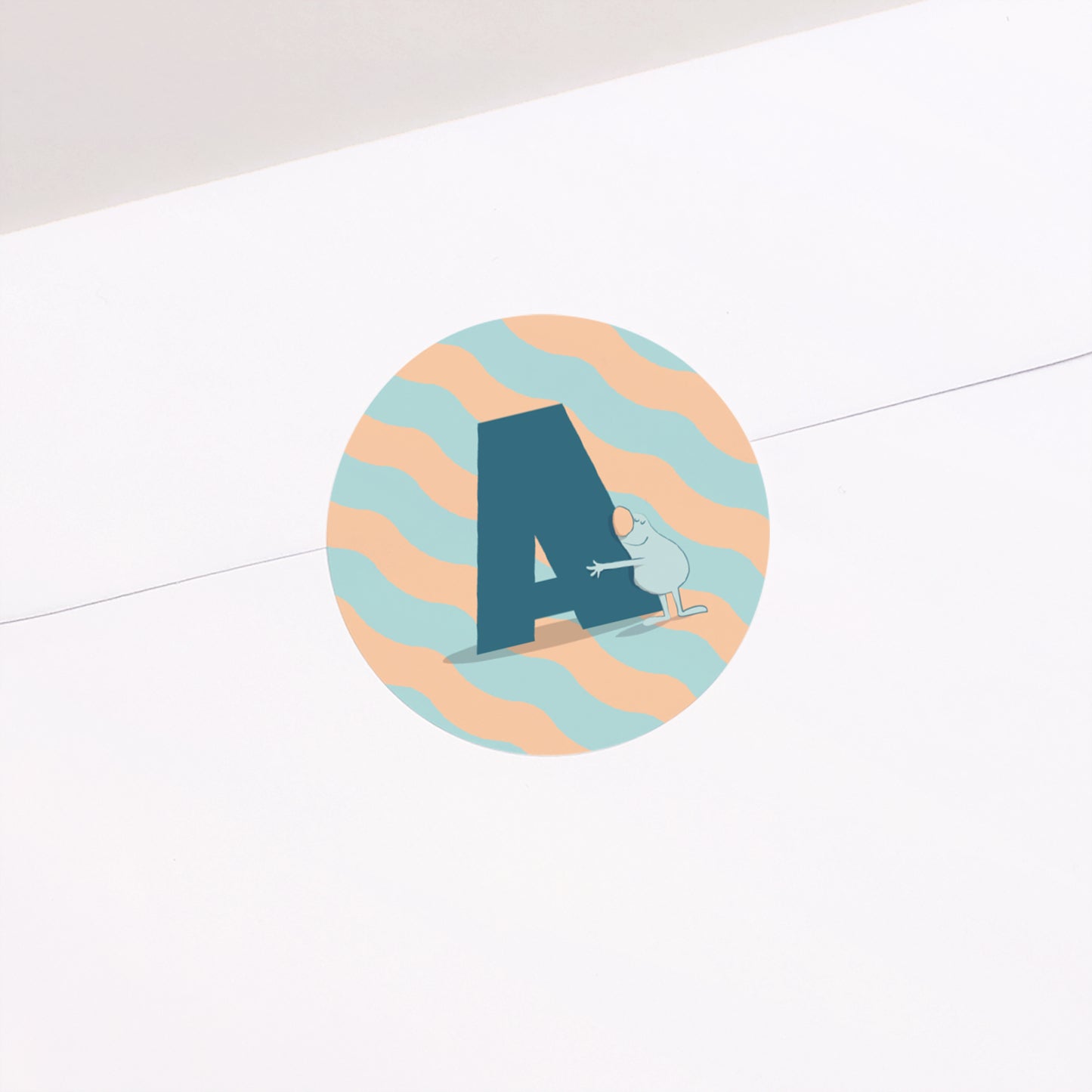 Sticker Naissance Rond Mon initial d'amour bleu II photo N° 1