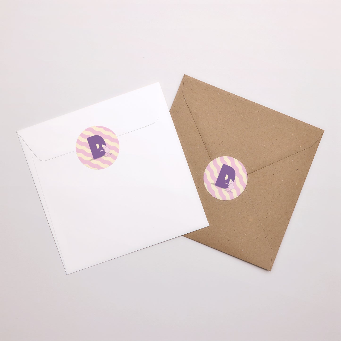 Sticker Naissance Rond Mon initial d'amour rose II photo N° 3