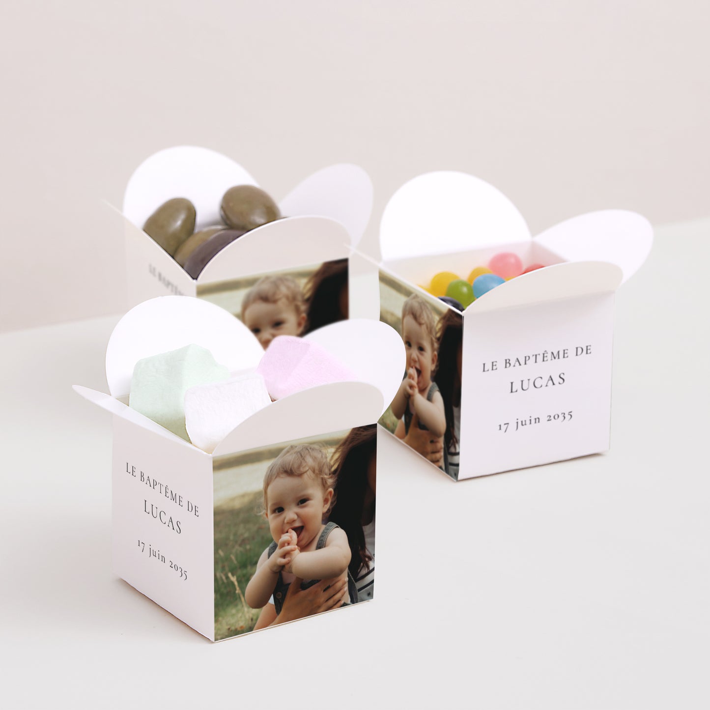 Boîte à dragées Baptême Ouverture papillon Lumière de Grâce photo N° 3