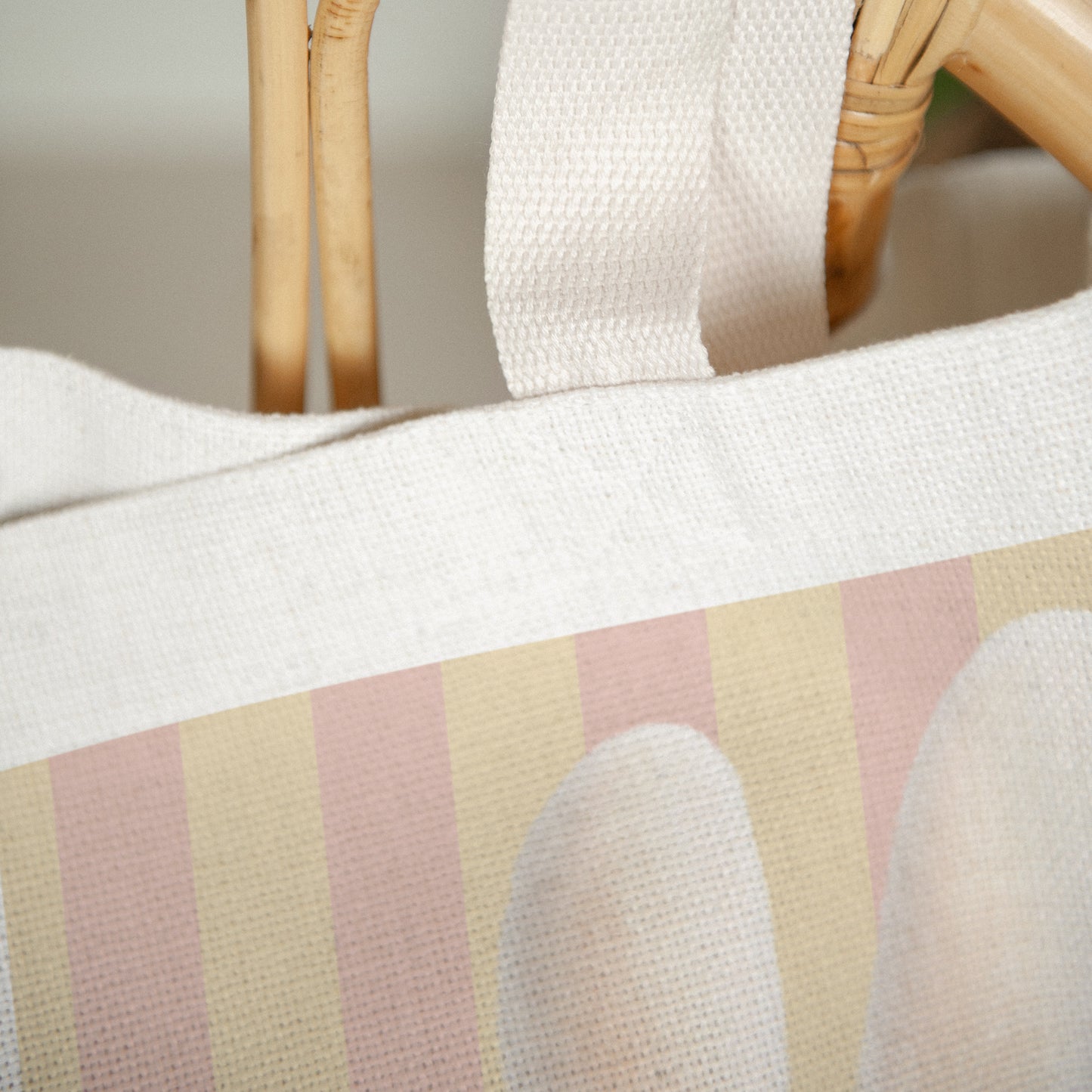 Tote bag Naissance Anse en toile Doudou lapin rayures photo N° 3