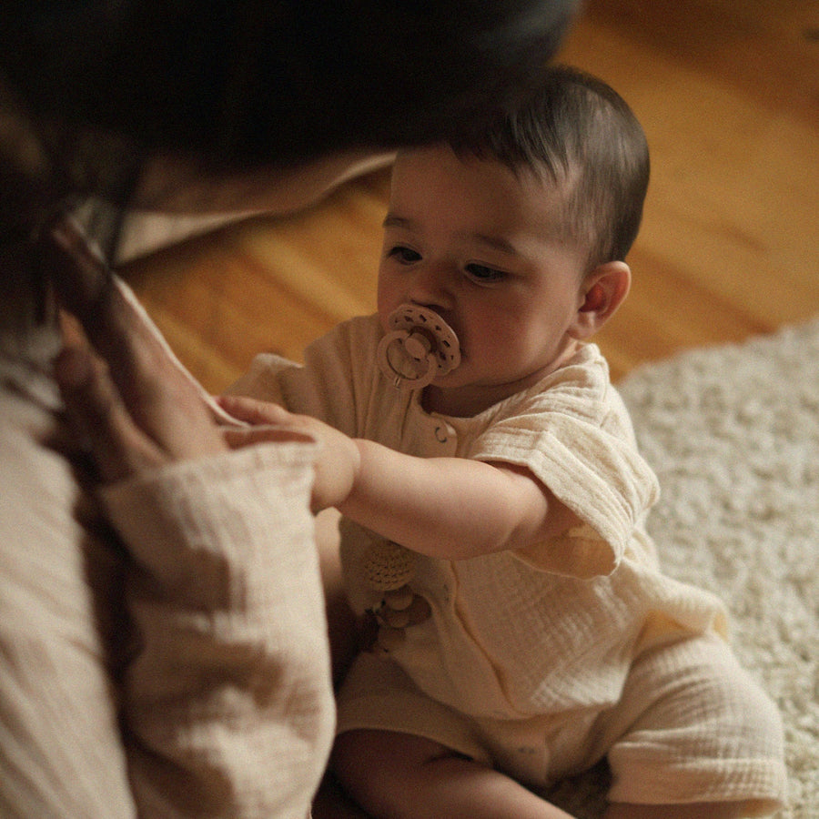 Maman parle à son bébé