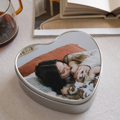 Boite métallique coeur, garnie de chocolats Avec Amour photo N° 2