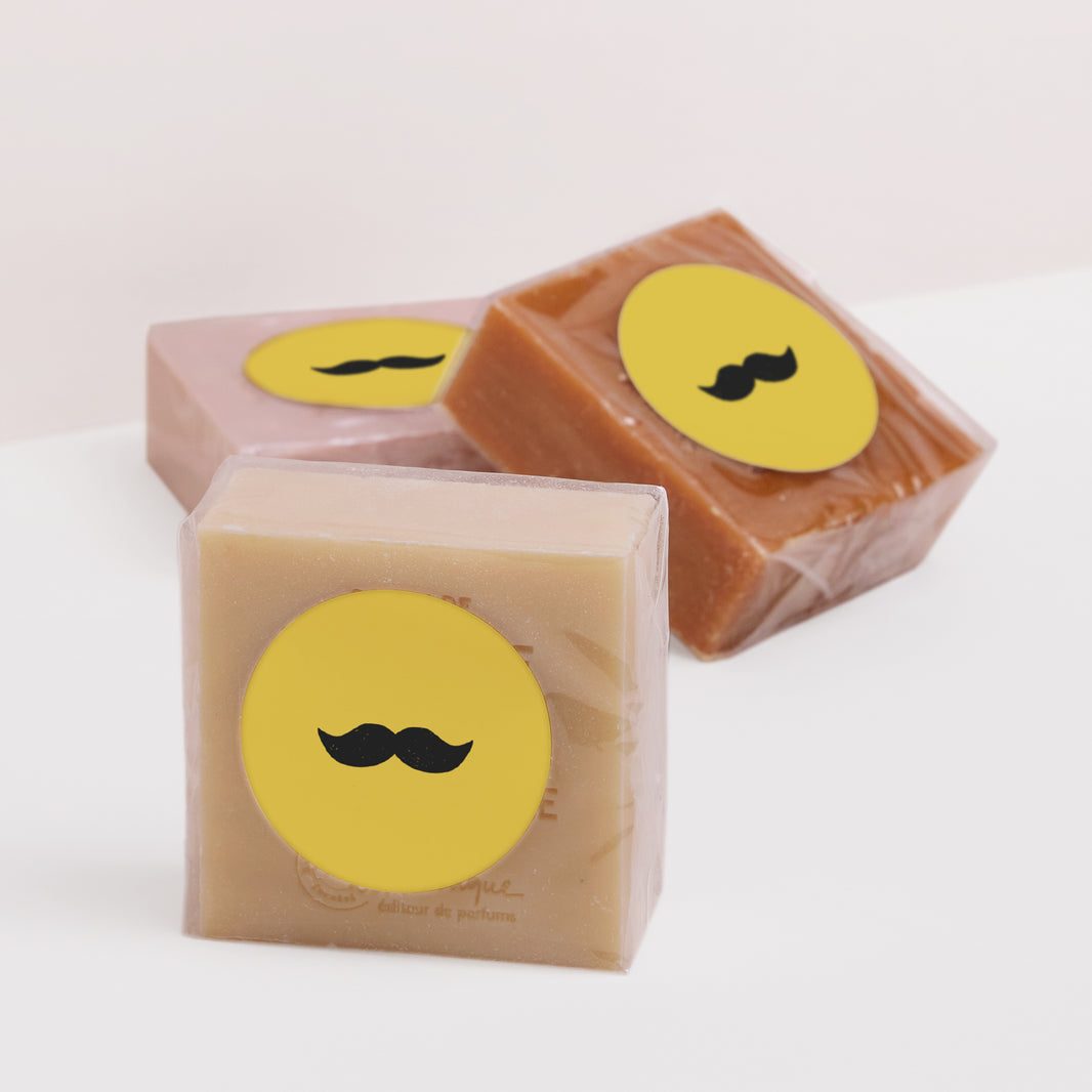 Sticker Naissance Rond Moustache & petits pois photo N° 2