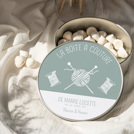 Boite métallique Objets Ronde Tricot pour Mamie