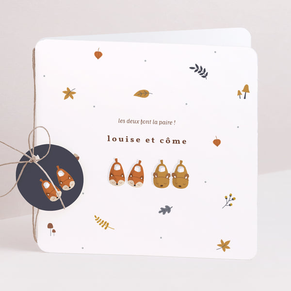 Faire-part Naissance Carré double volet, coins arrondis, étiquette ronde Petits chaussons photo