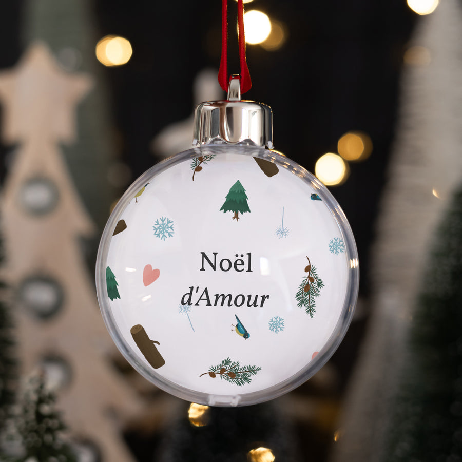 Boule de Noël Fin d'année Ronde Boule Noël Branche de sapin photo