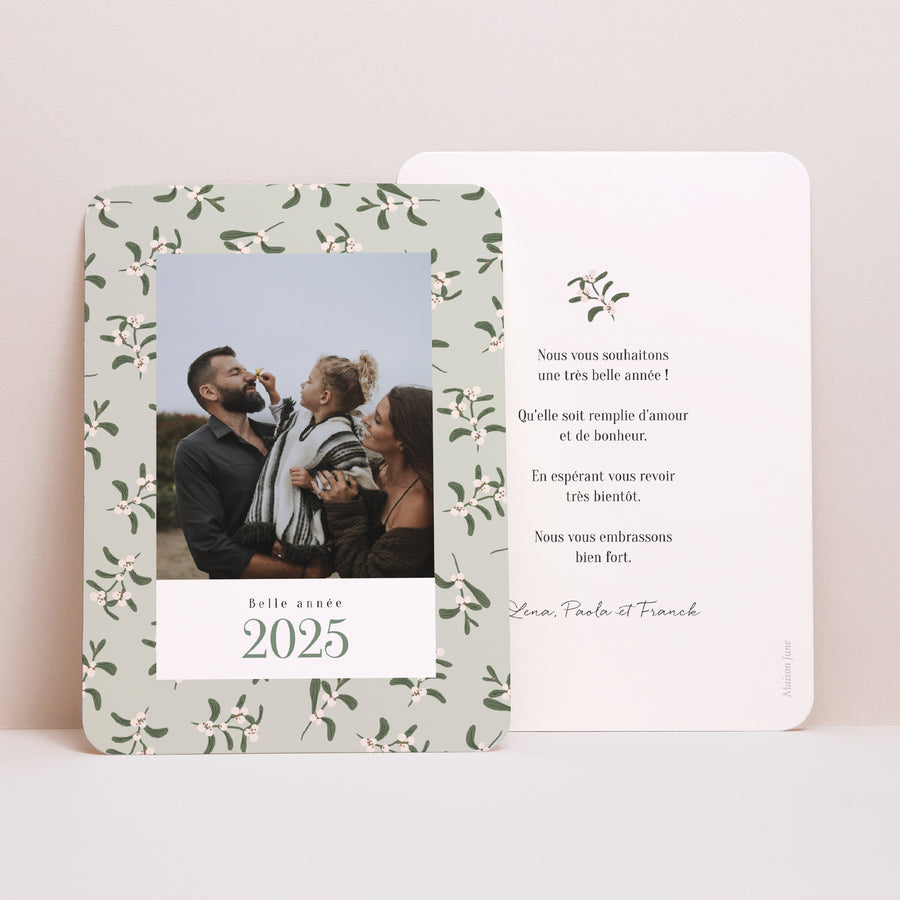 Carte de voeux Fin d'année Portrait, bords arrondis Sous le gui photo