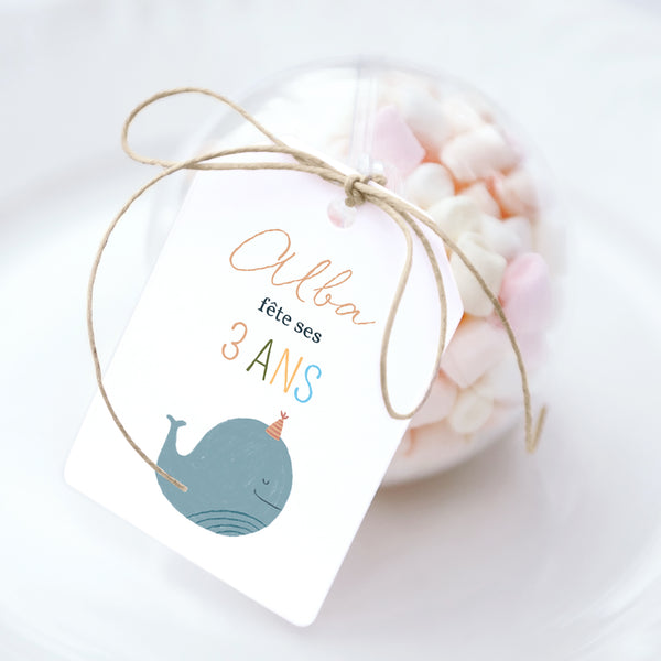 Boîte à bonbons Anniversaire Enfant boule avec étiquette fanion L'océan en fête ! photo