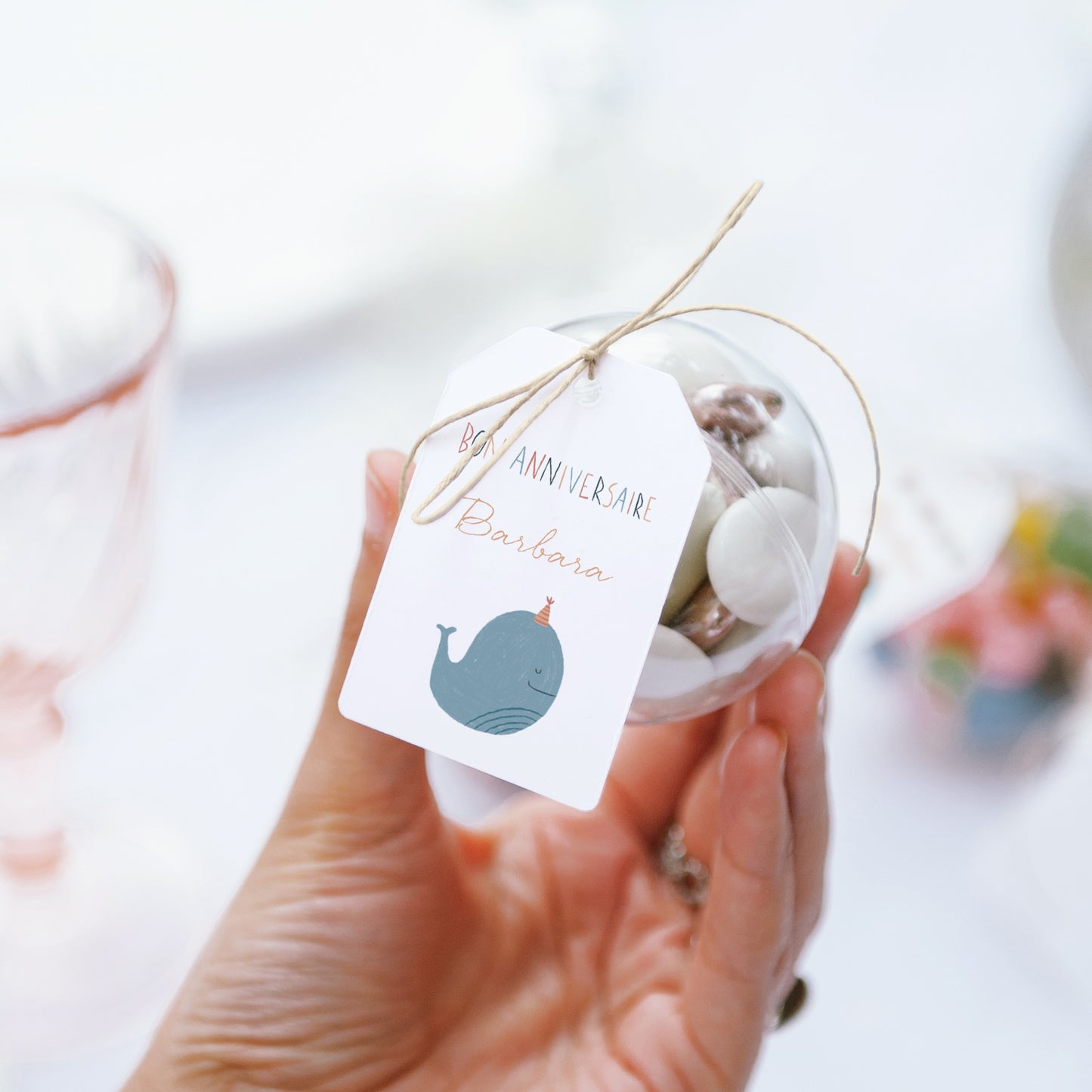 Boîte à bonbons Anniversaire Enfant boule avec étiquette fanion L'océan en fête ! photo N° 3