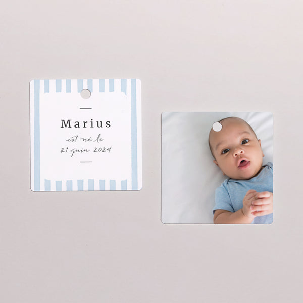 Etiquette perforée Naissance Carrée Rayures bleu Ciel photo