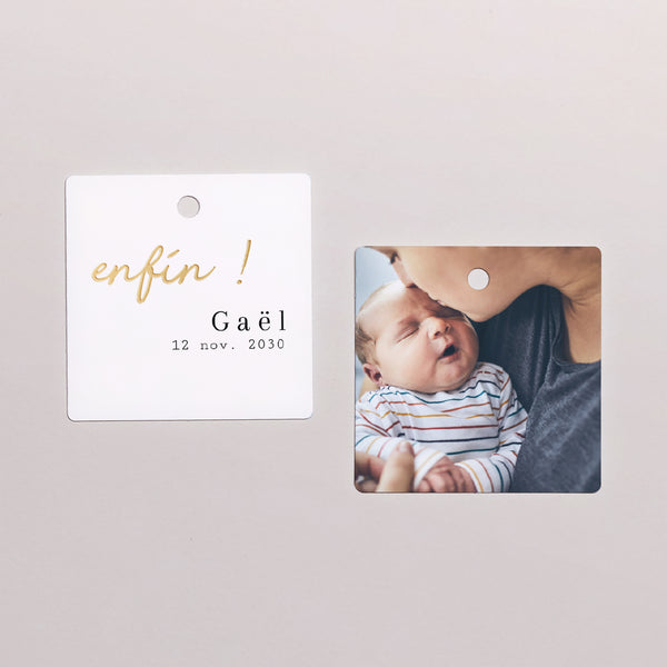 Etiquette perforée Naissance Carrée Bout de chou photo