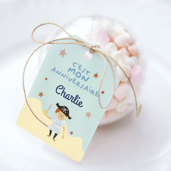 Boîte à bonbons Anniversaire Enfant boule avec étiquette fanion Petit pirate photo