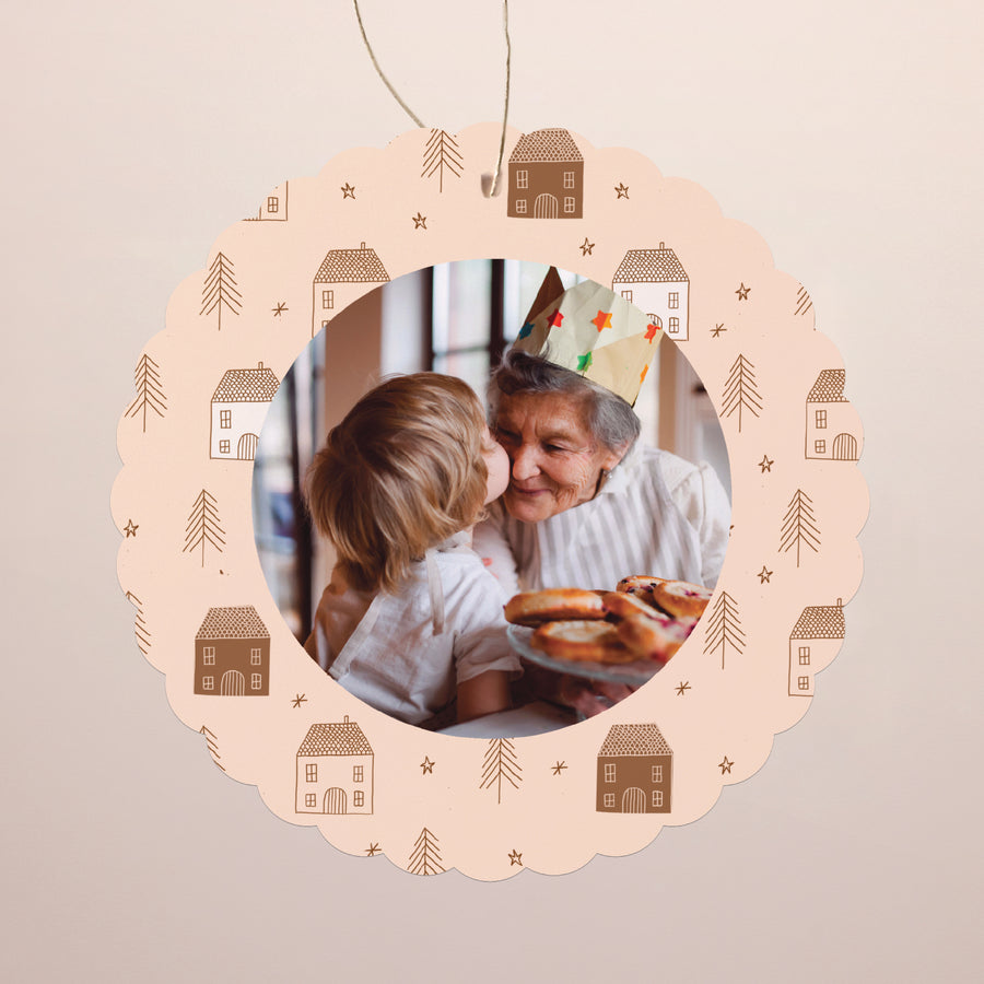 Carte de voeux Fin d'année À suspendre Maisonnettes d'hiver photo