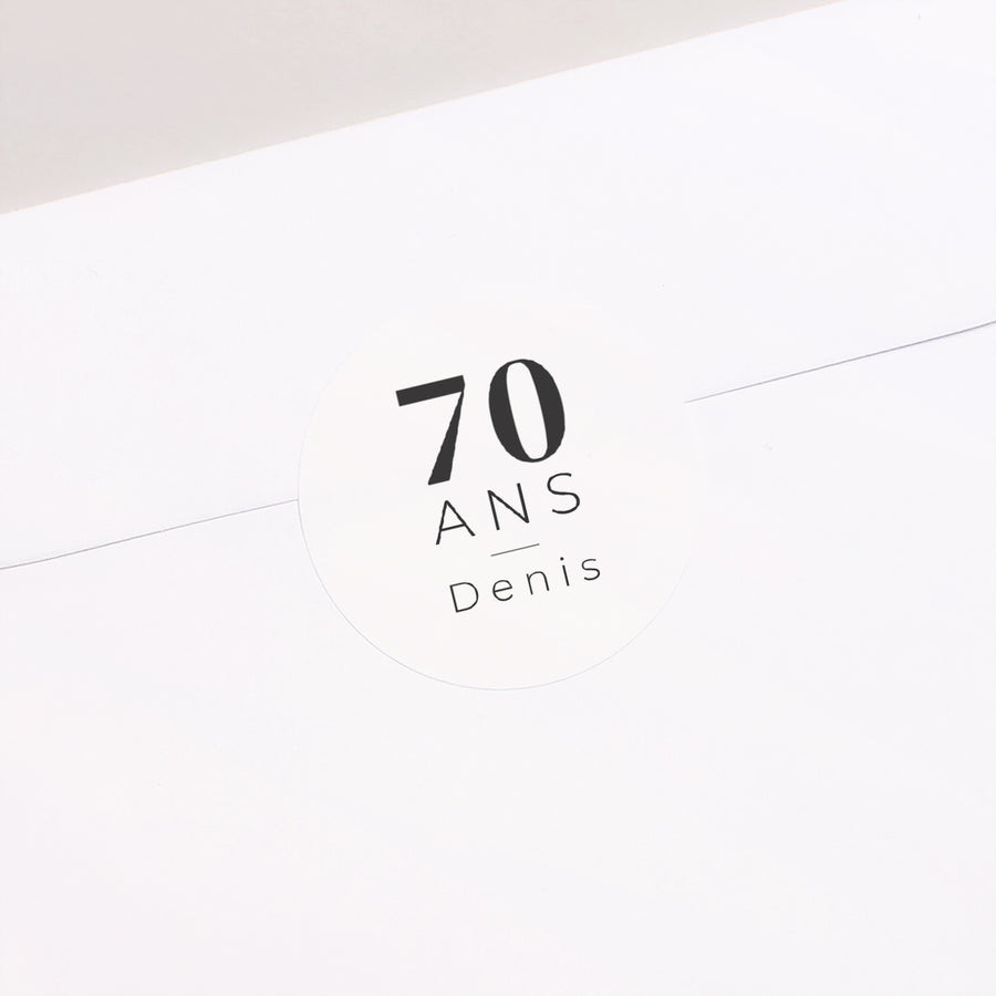 Sticker Anniversaire Adulte Rond Photo Portrait, 70 ans photo