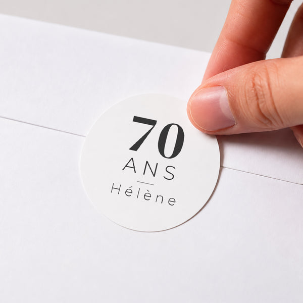 Sticker Anniversaire Adulte Rond 8 Photos, 70 ans photo