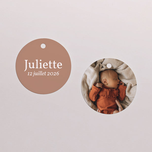 Etiquette perforée Naissance Ronde Les jouets de bébé photo
