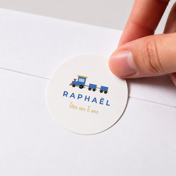 Sticker Anniversaire Enfant Rond En route pour la fête photo