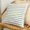 Coussin Objets Beige naturel Rayures d’écolier, Vert photo N° 1