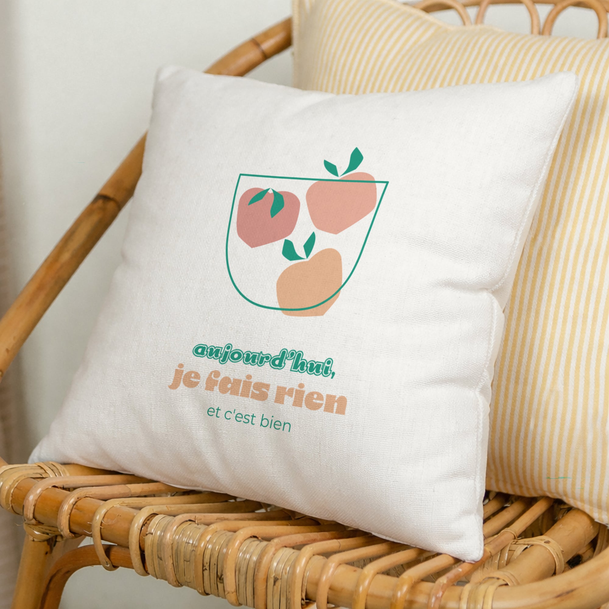 Coussin Objets Beige naturel La pêche photo N° 1