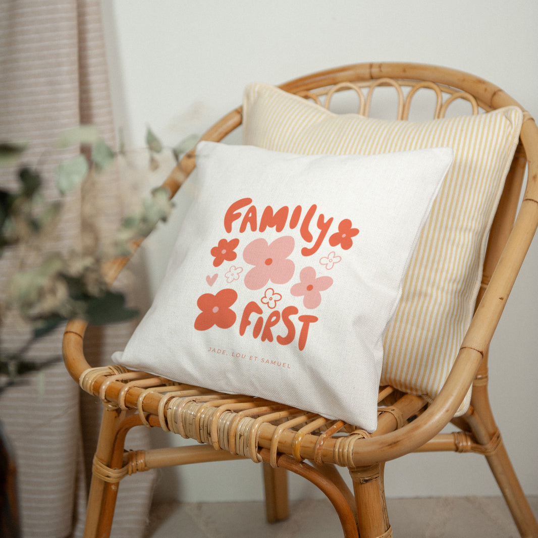 Coussin Objets Beige naturel Family First Pop photo N° 2