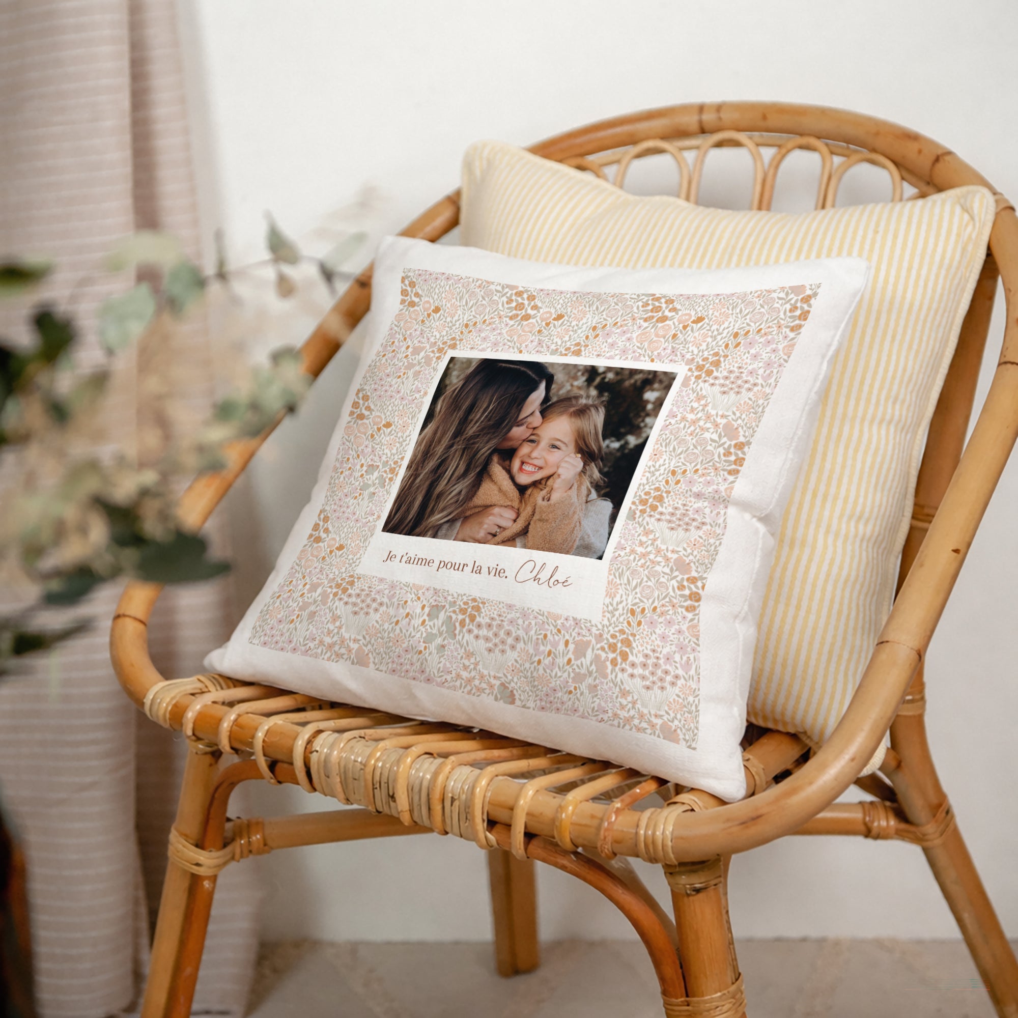 Coussin Objets Beige naturel Liberty rose photo N° 2