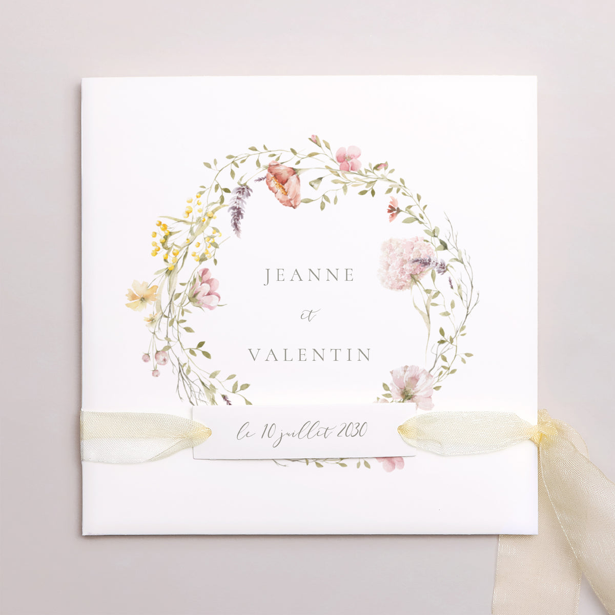 Faire-part Mariage Pochette carrée, 3 cartes, étiquette Couronne fleurie photo